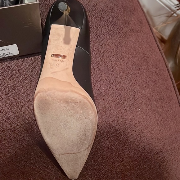 Gucci Malaga Kid Black Pumps - Picture 8 of 8